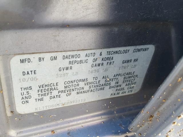 KL1TD66676B573112 - 2006 CHEVROLET AVEO BASE Szary zdjęcie 10