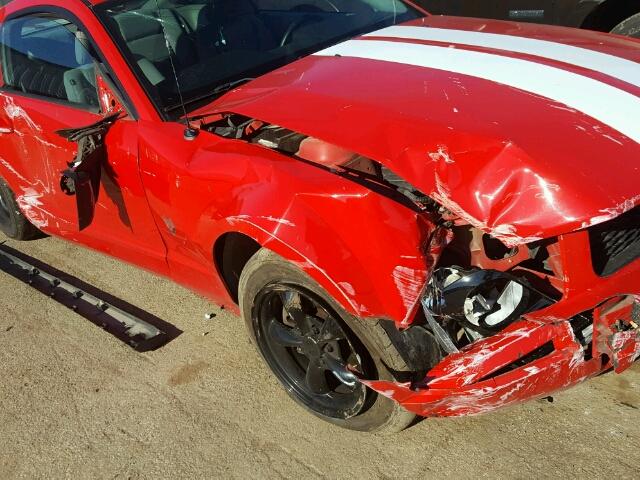 1ZVHT80NX95111138 - 2009 FORD MUSTANG RED photo 9