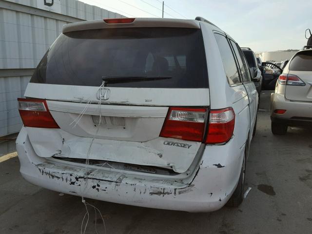 5FNRL38425B403798 - 2005 HONDA ODYSSEY EX WHITE photo 4