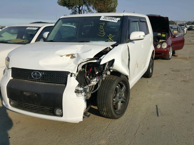 JTLKE50E581041379 - 2008 TOYOTA SCION XB WHITE photo 2