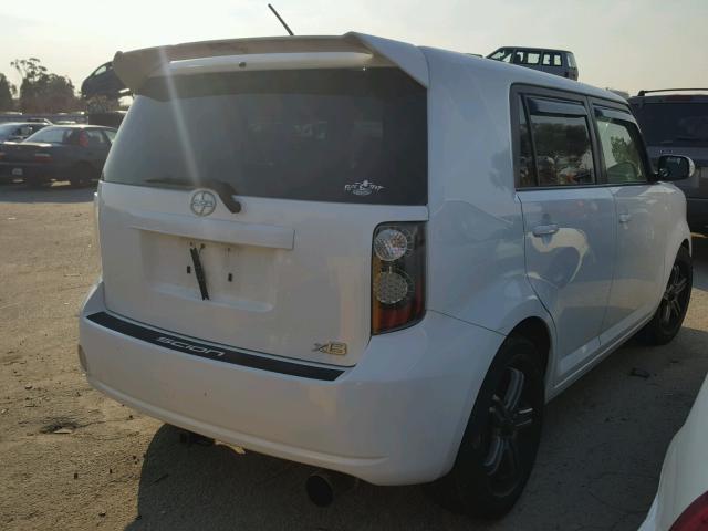 JTLKE50E581041379 - 2008 TOYOTA SCION XB WHITE photo 4