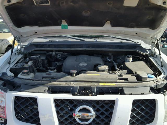 1N6AA07A27N212280 - 2007 NISSAN TITAN XE WHITE photo 7