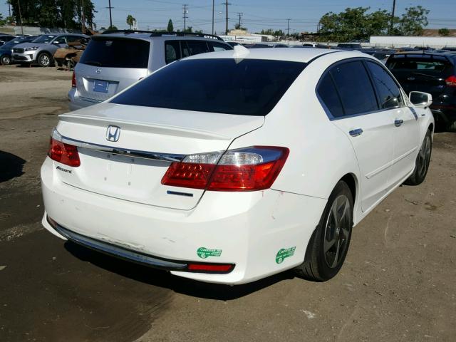 JHMCR5F73EC000499 - 2014 HONDA ACCORD PLU WHITE photo 4