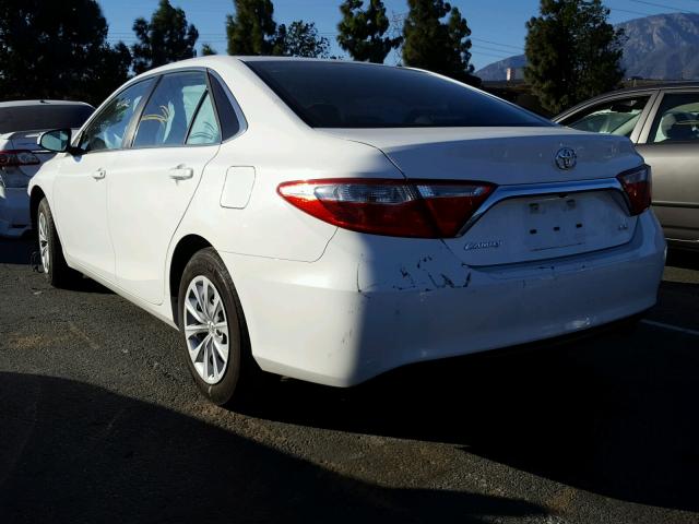 4T4BF1FK9FR468267 - 2015 TOYOTA CAMRY LE WHITE photo 3
