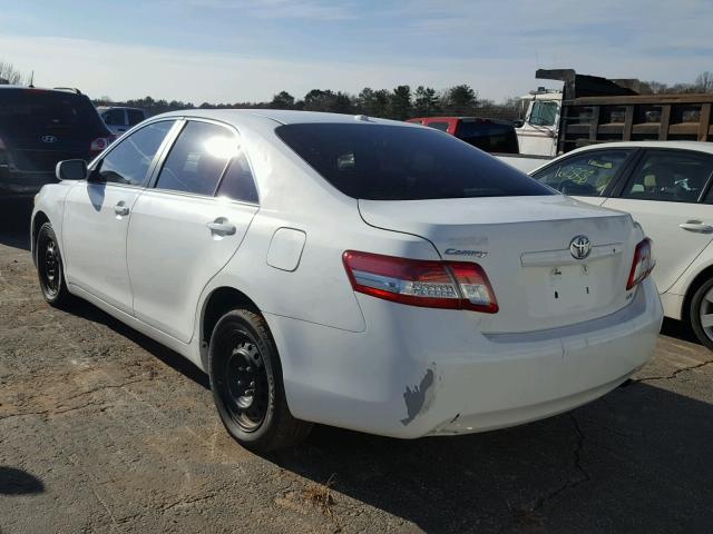 4T1BF3EK1BU654208 - 2011 TOYOTA CAMRY BASE WHITE photo 3