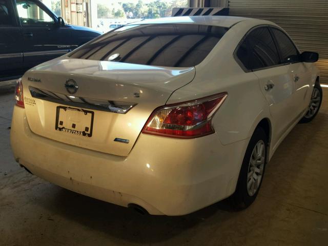 1N4AL3AP4DC184443 - 2013 NISSAN ALTIMA 2.5 WHITE photo 4