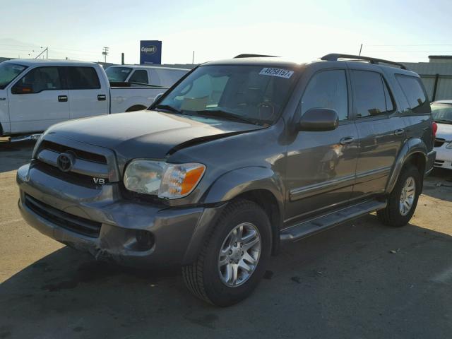 5TDZT34A07S289438 - 2007 TOYOTA SEQUOIA SR GRAY photo 2