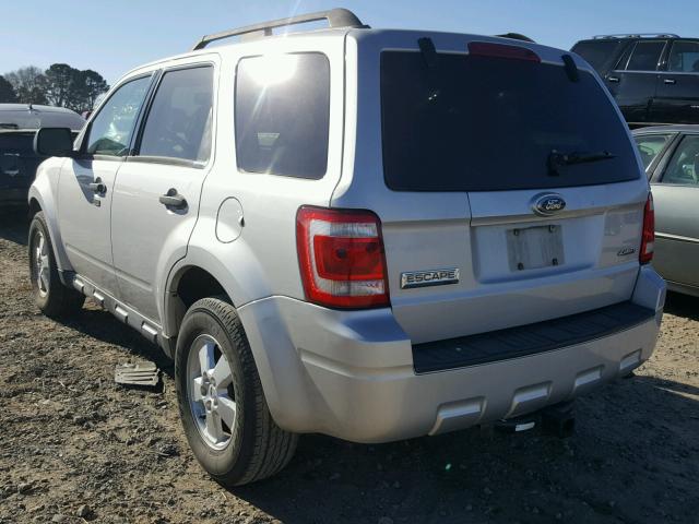 1FMCU93G59KC96743 - 2009 FORD ESCAPE XLT SILVER photo 3