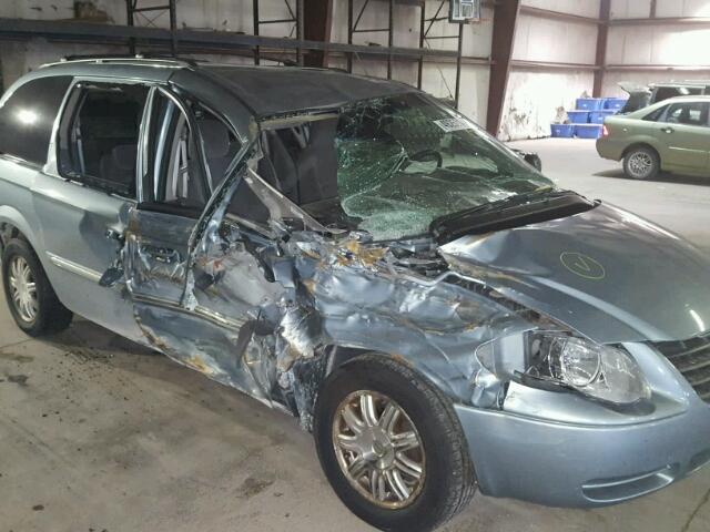 2A4GP54L36R784615 - 2006 CHRYSLER TOWN & COU SILVER photo 9