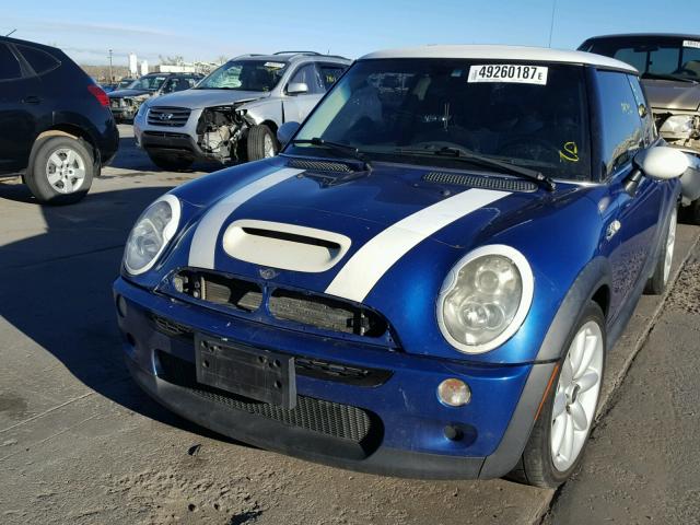 WMWRE33415TD92436 - 2005 MINI COOPER S BLUE photo 2