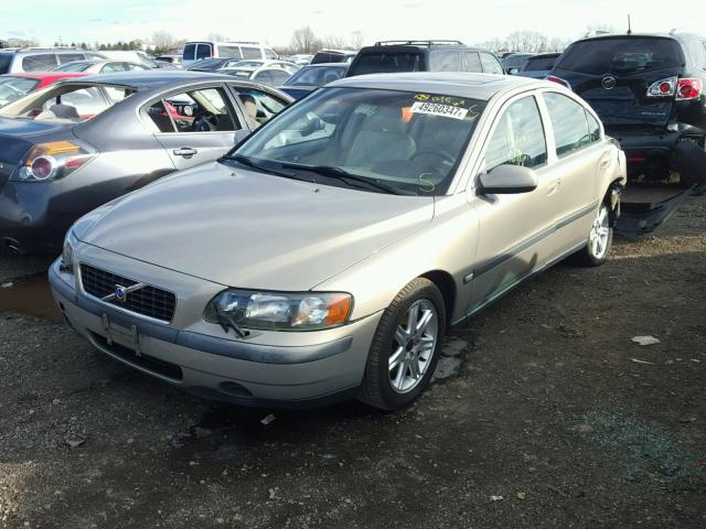 YV1RS58D422132430 - 2002 VOLVO S60 2.4T TAN photo 2