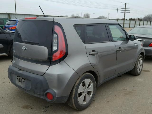 KNDJN2A20G7272759 - 2016 KIA SOUL SILVER photo 4