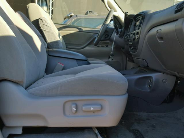 5TDZT34A35S243874 - 2005 TOYOTA SEQUOIA SR GRAY photo 5