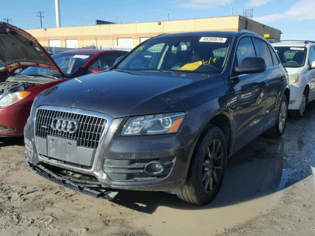 WA1VFCFP9BA083882 - 2011 AUDI Q5 PRESTIG GRAY photo 2