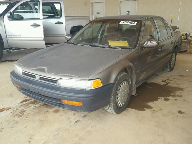 1HGCB7659NA200879 - 1992 HONDA ACCORD LX TAN photo 2