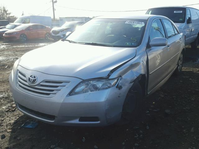 4T1BK46KX9U082758 - 2009 TOYOTA CAMRY SE SILVER photo 2