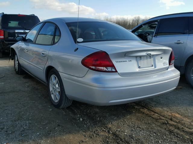 1FAFP53274G144583 - 2004 FORD TAURUS SE SILVER photo 3