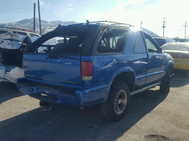 1GNCS18W4YK219041 - 2000 CHEVROLET BLAZER BLUE photo 4