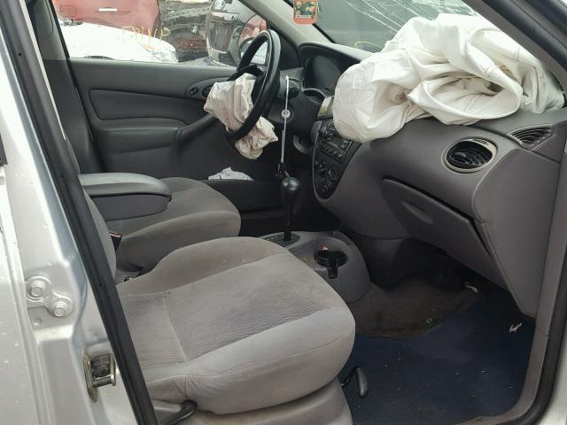 1FAFP36371W213055 - 2001 FORD FOCUS SE SILVER photo 5