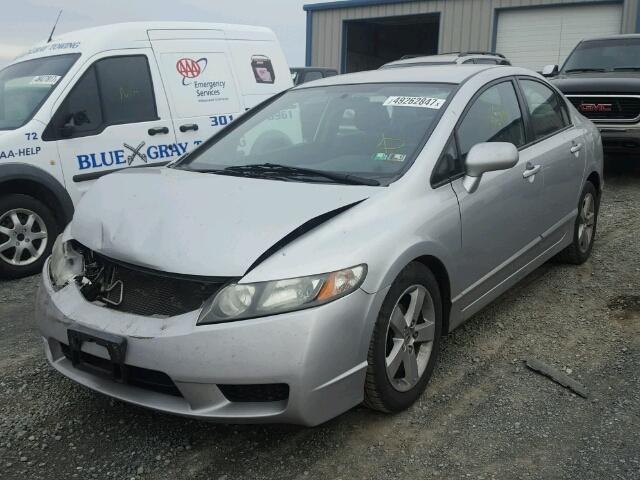 2HGFA1F61AH313226 - 2010 HONDA CIVIC SILVER photo 2