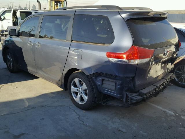 5TDKK3DC2ES509830 - 2014 TOYOTA SIENNA LE GRAY photo 3