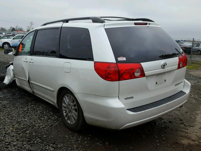 5TDYK4CC5AS305339 - 2010 TOYOTA SIENNA XLE WHITE photo 3