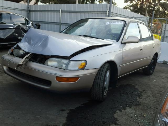 1NXBB02E9VZ619008 - 1997 TOYOTA COROLLA DX GOLD photo 2