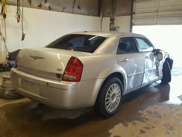 2C3LK53G07H700057 - 2007 CHRYSLER 300 TOURIN SILVER photo 4