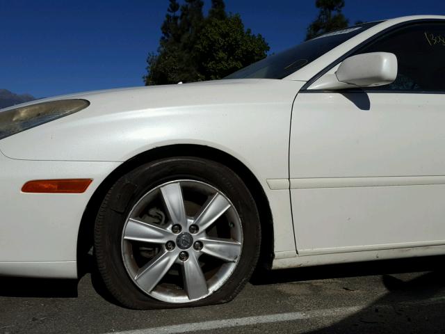 JTHBA30G155077005 - 2005 LEXUS ES 330 WHITE photo 9