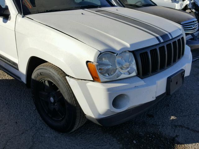 1J4GR48K75C581630 - 2005 JEEP GRAND CHER WHITE photo 9