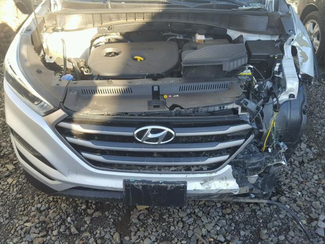 KM8J3CA47GU123548 - 2016 HYUNDAI TUCSON LIM SILVER photo 7