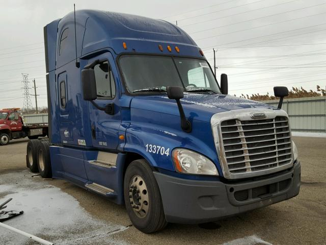 3AKJGLBG5DSBS6791 - 2013 FREIGHTLINER CASCADIA 1 BLUE photo 1