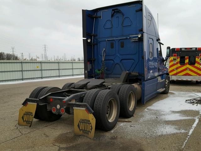 3AKJGLBG5DSBS6791 - 2013 FREIGHTLINER CASCADIA 1 BLUE photo 4