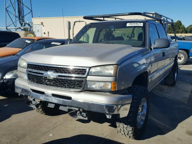 1GCEK19BX6Z197421 - 2006 CHEVROLET SILVERADO SILVER photo 2