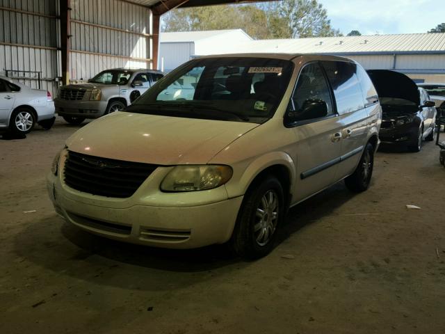 1A4GP45R66B540789 - 2006 CHRYSLER TOWN & COU WHITE photo 2