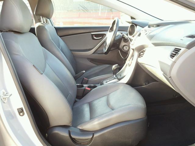 KMHDH4AE0DU565273 - 2013 HYUNDAI ELANTRA GL SILVER photo 5