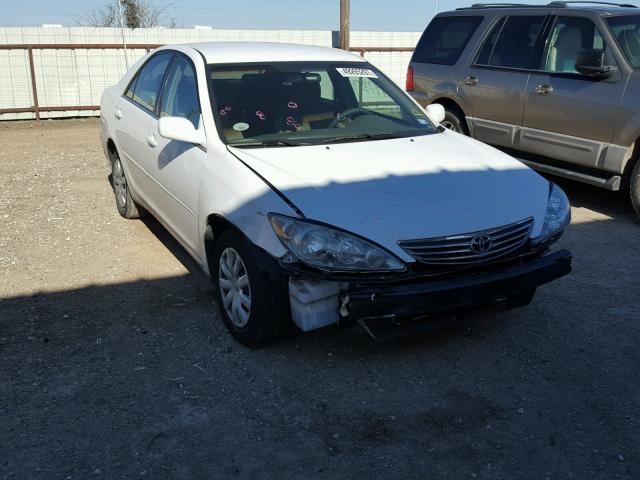 4T1BE32K35U637762 - 2005 TOYOTA CAMRY LE WHITE photo 1