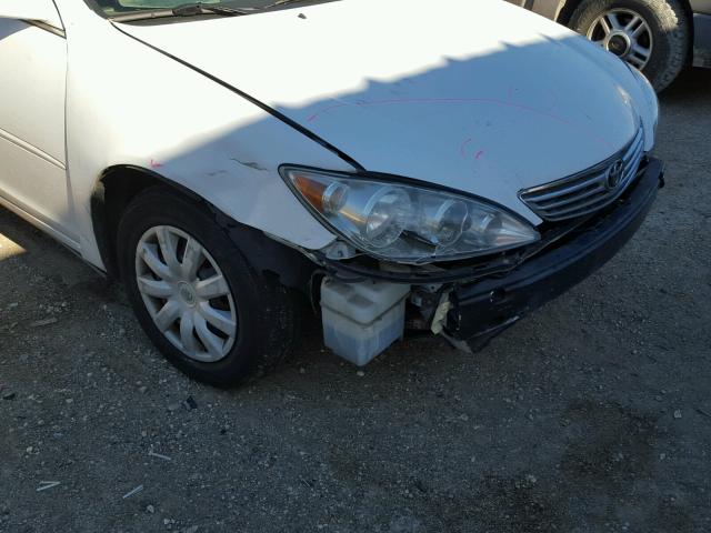 4T1BE32K35U637762 - 2005 TOYOTA CAMRY LE WHITE photo 9