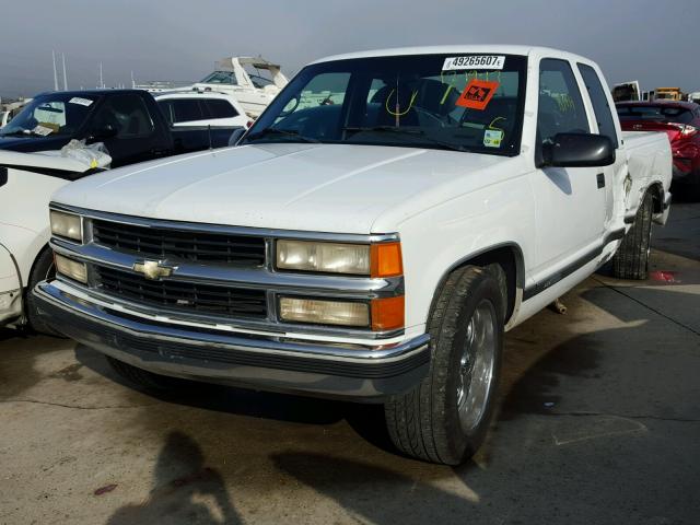 2GCEC19K3S1167757 - 1995 CHEVROLET GMT-400 C1 WHITE photo 2