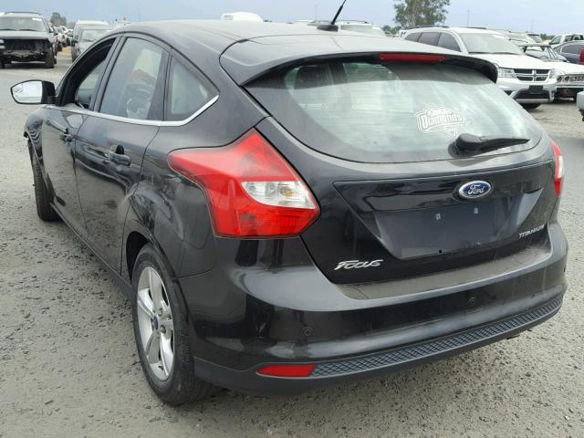 1FAHP3N29CL337317 - 2012 FORD FOCUS BLACK photo 3