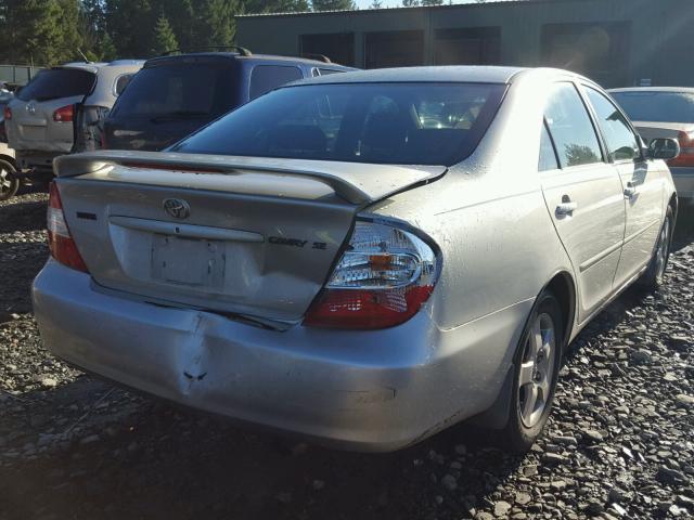 JTDBE32K420045505 - 2002 TOYOTA CAMRY LE 银色 照片 4