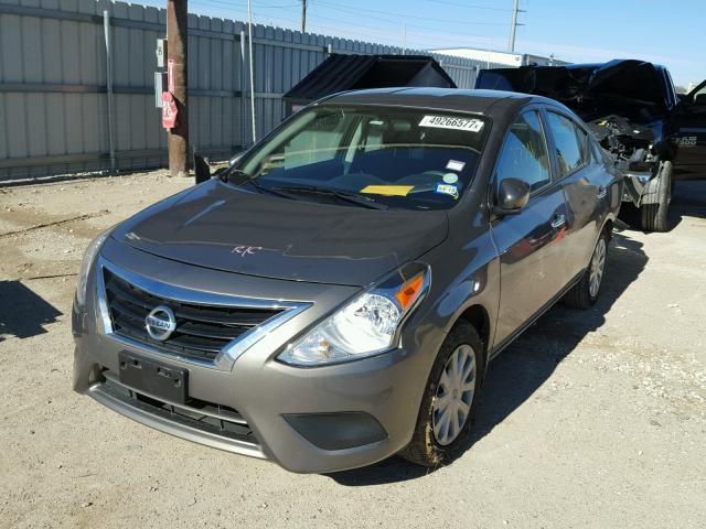 3N1CN7AP4FL864471 - 2015 NISSAN VERSA S GRAY photo 2