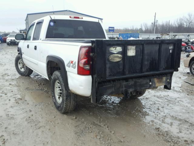 1GCGK13U13F129895 - 2003 CHEVROLET SILVERADO WHITE photo 3