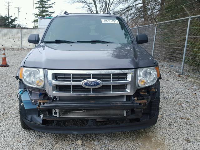 1FMCU0D75AKA72693 - 2010 FORD ESCAPE XLT GRAY photo 9