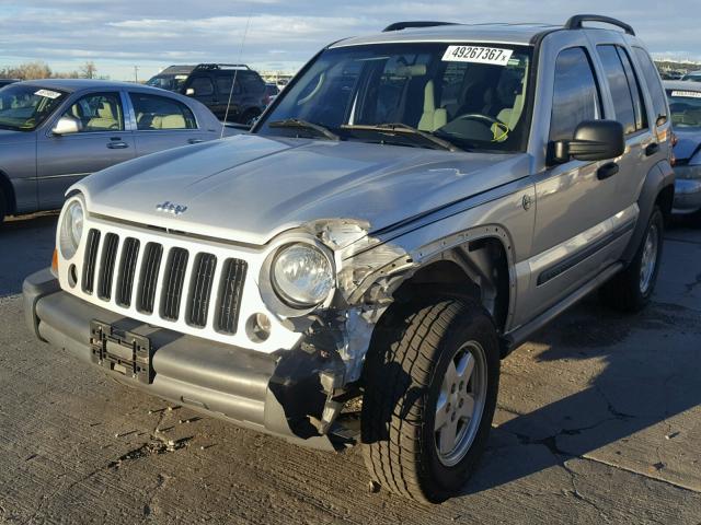 1J4GL48K77W612085 - 2007 JEEP LIBERTY SP SILVER photo 2