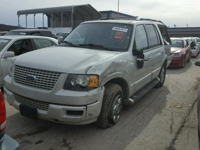 1FMFU19546LA87892 - 2006 FORD EXPEDITION WHITE photo 2