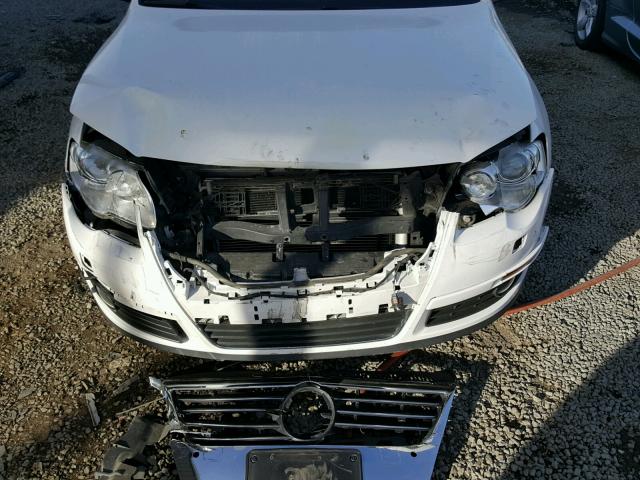 WVWCU73C86P143567 - 2006 VOLKSWAGEN PASSAT 3.6 WHITE photo 9