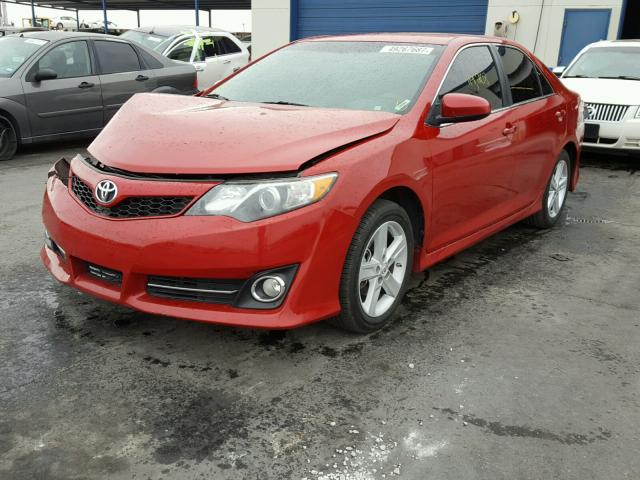 4T1BF1FK3DU647136 - 2013 TOYOTA CAMRY L RED photo 2