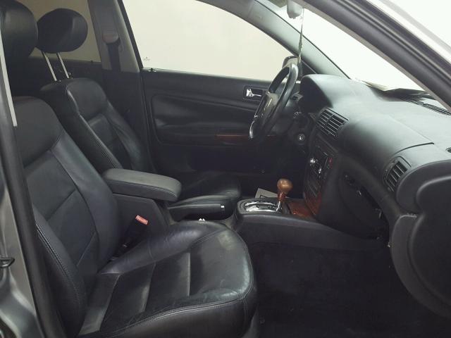 WVWRH63B33P033022 - 2003 VOLKSWAGEN PASSAT GLX GRAY photo 5