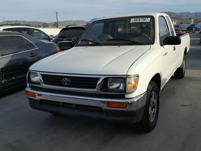 4TAVL52N5TZ211175 - 1996 TOYOTA TACOMA XTR WHITE photo 2